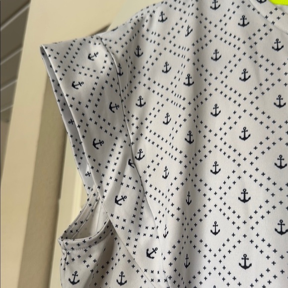 Helly Hansen White Ruffled Blouse with Short Sleeves - Picture 6 of 7